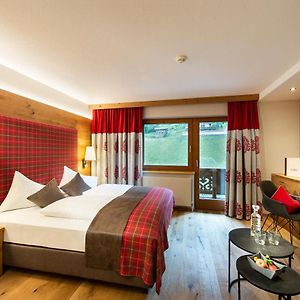 Superior Zimmer mit Kingsize-Bett